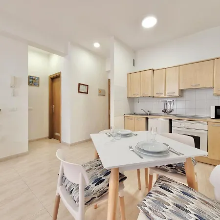 Martiánez Downtown Apartamento